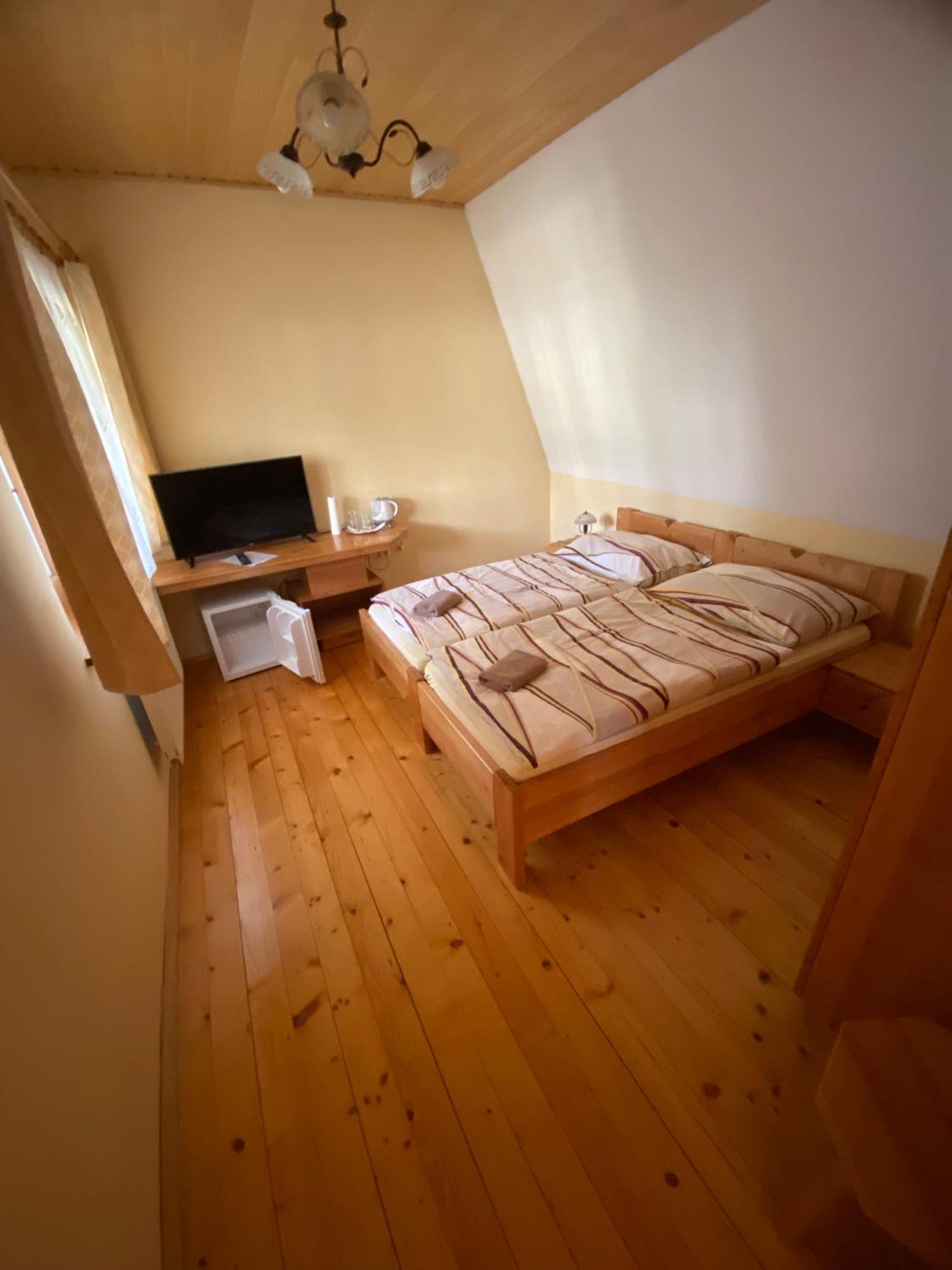 Penzion Weinerovka Varin Žilina Esterno foto