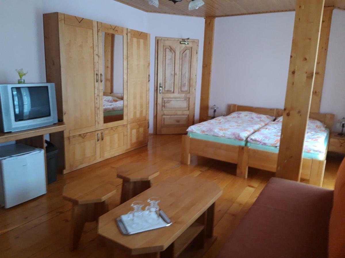 Penzion Weinerovka Varin Žilina Esterno foto